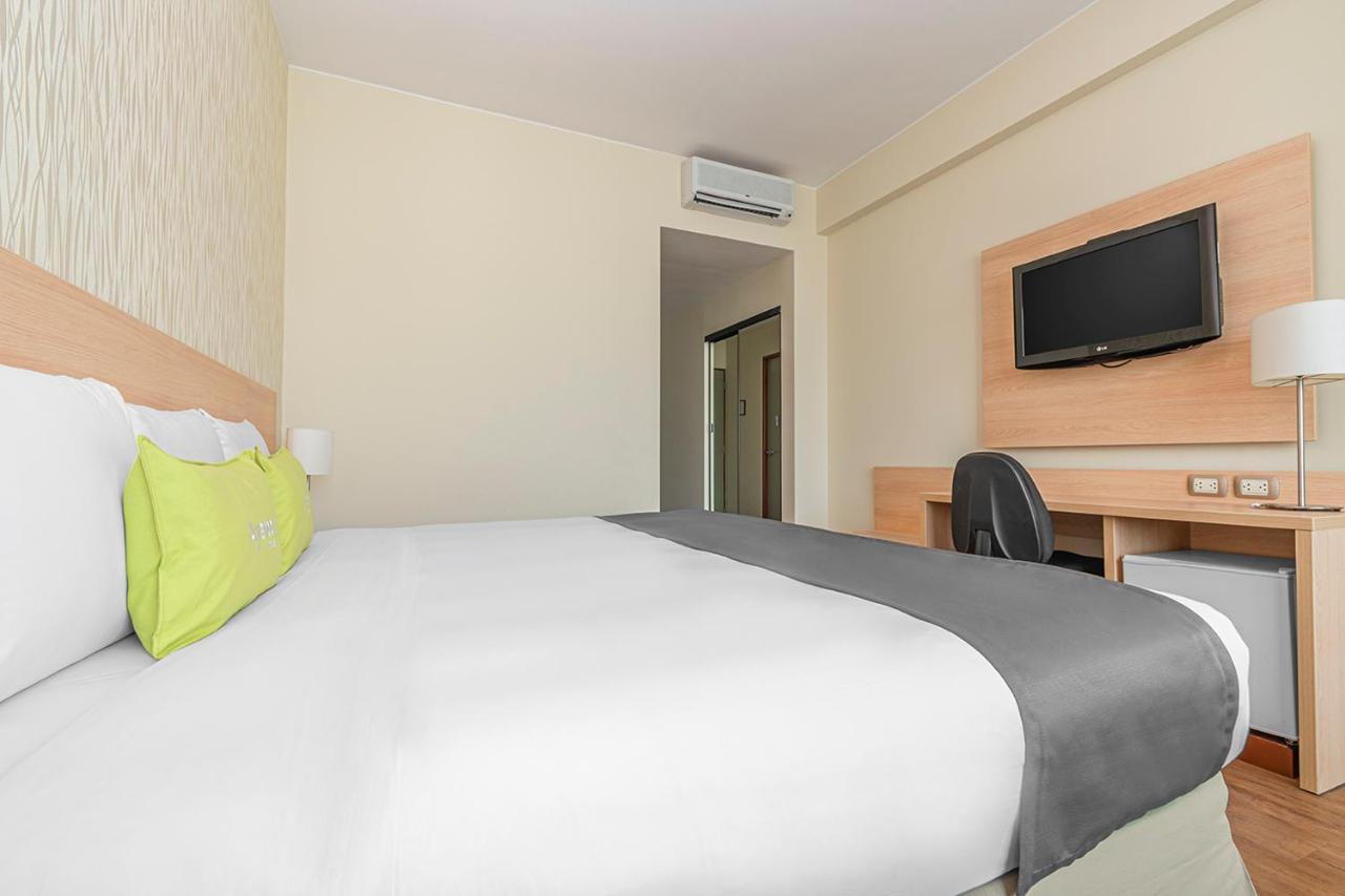 Del Prado Hotel リマ エクステリア 写真